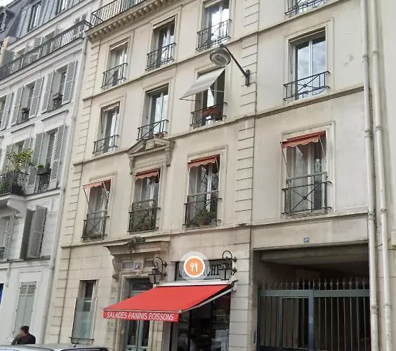 Elegant Triplex - Tour Eiffel Invalides Апартаменты Париж