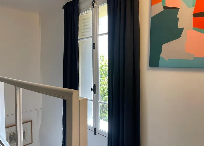 Elegant Triplex - Tour Eiffel Invalides Апартаменты Париж