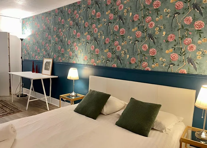 Elegant Triplex - Tour Eiffel Invalides Paris